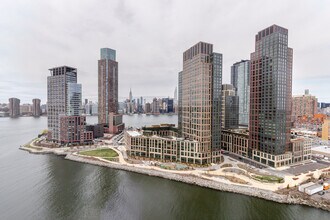 77 Commercial St in Brooklyn, NY - Building Photo - Building Photo