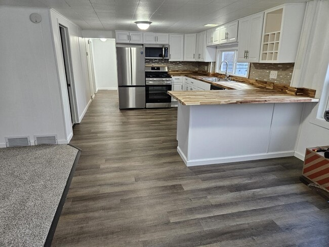 6711 Vincent Hill Rd, Unit 2