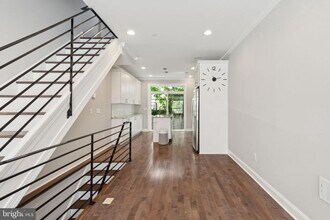 520 Pierce St in Philadelphia, PA - Building Photo - Building Photo
