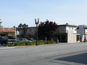 81 5th Ave in Redwood City, CA - Building Photo - Building Photo