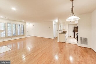 13063 Shadyside Ln in Germantown, MD - Building Photo - Building Photo