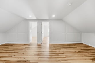 22 Vernon St, Unit Apt#3 in Warren, RI - Building Photo - Building Photo