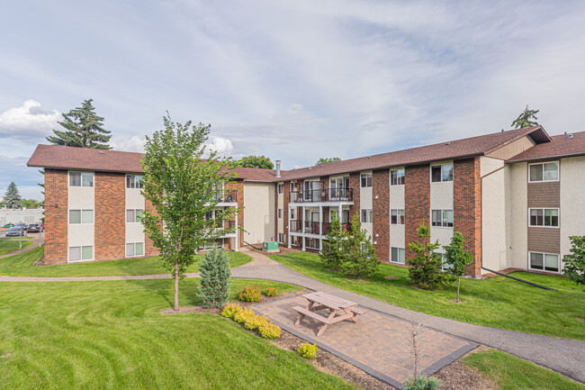 Westlawn Village in Edmonton, AB - Building Photo - Building Photo