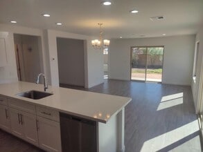 9543 W Troy Dr in Arizona City, AZ - Building Photo - Building Photo