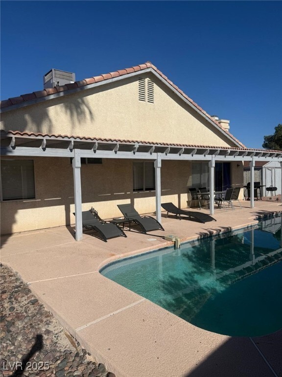 property at 745 Gullwing Ln