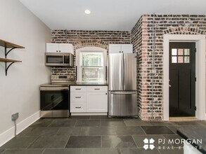 614 N 33rd St, Unit 616 in Omaha, NE - Building Photo - Building Photo