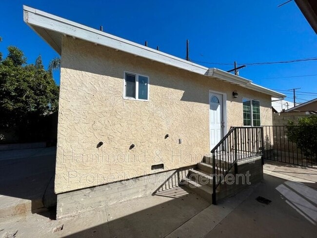 12110 Bromont Ave