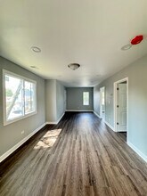 7141 S Damen Ave, Unit Unit 2 in Chicago, IL - Building Photo - Building Photo