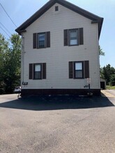 20 Fiume St in West Warwick, RI - Building Photo - Building Photo