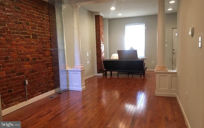 5211 Hazel Ave in Philadelphia, PA - Building Photo - Building Photo