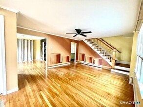 55 Bronx Ave in Waterbury, CT - Building Photo - Building Photo