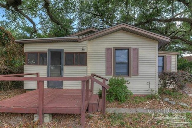 1717 W Government St in Pensacola, FL - Building Photo - Building Photo