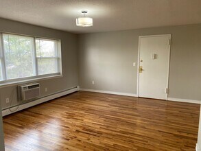 10 Mountain Laurel Dr in Wethersfield, CT - Building Photo - Building Photo