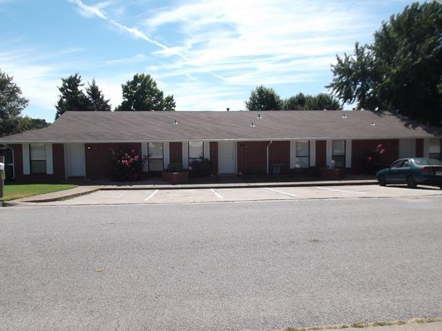 1318 W Linden St in Rogers, AR - Building Photo