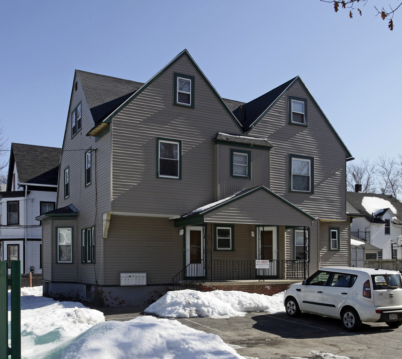 250 Massachusetts Ave in Providence, RI - Building Photo