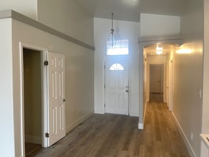 3713 White Sands Dr in Bakersfield, CA - Building Photo - Building Photo