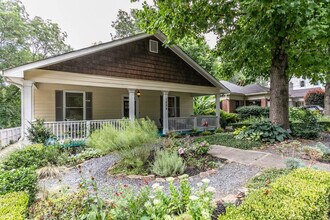 1084 Sanders Ave SE in Atlanta, GA - Building Photo - Building Photo