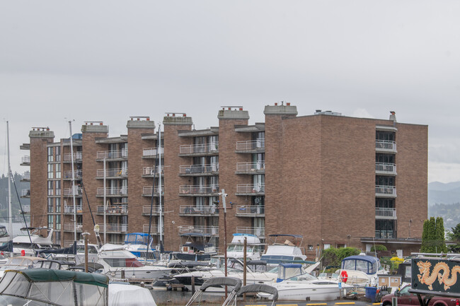 Spinnaker Bay in Seattle, WA - Building Photo - Building Photo