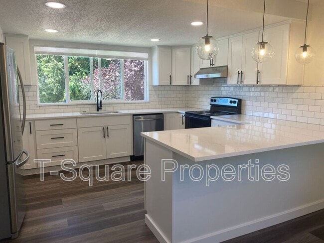 23901 46th Ave W in Mountlake Terrace, WA - Building Photo - Building Photo