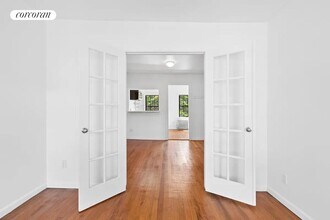 154 S 2nd St in Brooklyn, NY - Foto de edificio - Building Photo