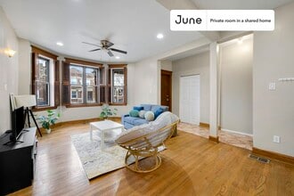 1521 N Springfield Ave in Chicago, IL - Building Photo - Building Photo