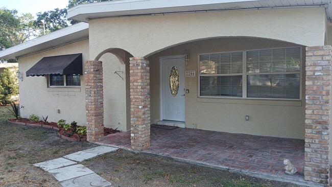 2286 Sherwood Dr, Unit 2286 Sherwood Drive in South Daytona, FL - Foto de edificio - Building Photo