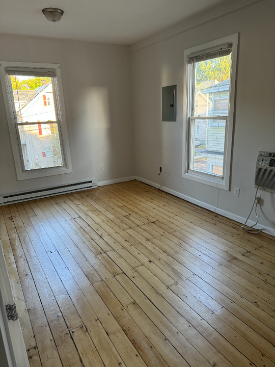 43 Windsor Ave-Unit -3C in Meriden, CT - Building Photo