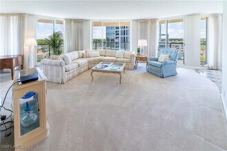 4901 Gulf Shore Blvd N in Naples, FL - Building Photo - Building Photo