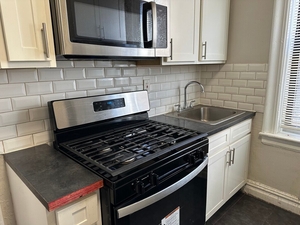 93 Fairview Ave in Jersey City, NJ - Building Photo