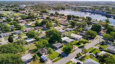 2419 NW 6th Ct in Pompano Beach, FL - Building Photo - Building Photo