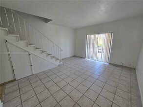 1305 W 53rd St in Hialeah, FL - Building Photo - Building Photo