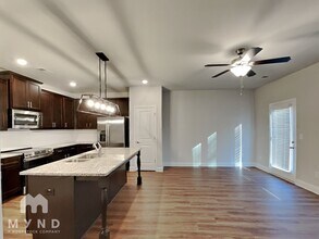 6174 Ripple Wy in Atlanta, GA - Foto de edificio - Building Photo