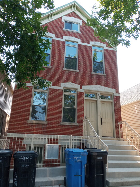 2626 S Throop St, Unit #2 in Chicago, IL - Foto de edificio