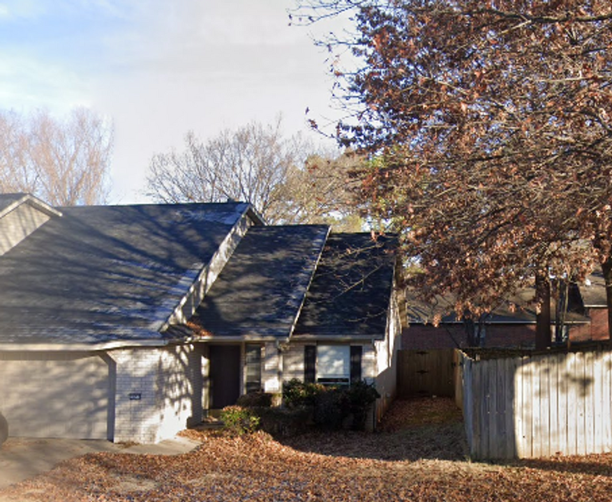 1853 Pointer Ln in Fayetteville, AR - Building Photo