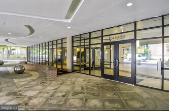8045 Newell St, Unit 522 in Silver Spring, MD - Building Photo - Building Photo