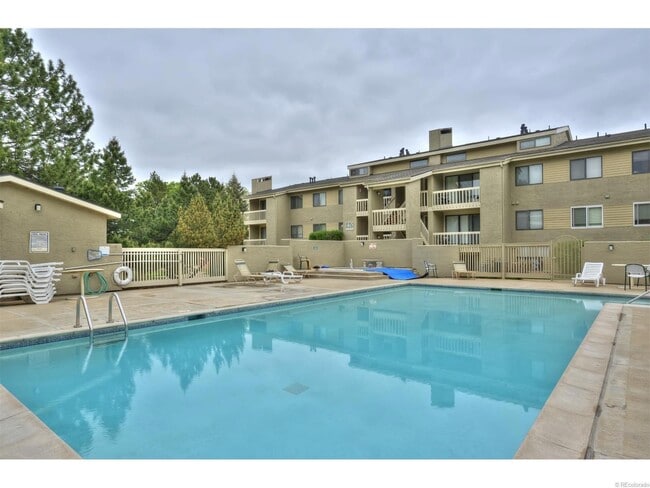property at 20 S Boulder Cir