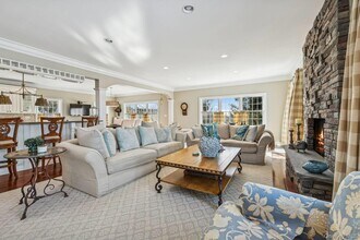 23 Meadow Ln in Westhampton Beach, NY - Building Photo - Building Photo