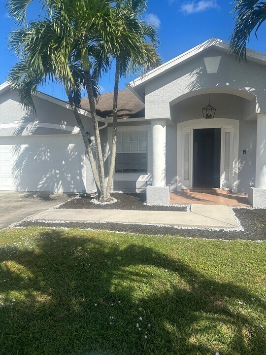4397 SW Calah Cir in Port St. Lucie, FL - Building Photo