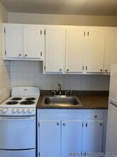 1315 Commonwealth Avenue, Unit 507 in Boston, MA - Building Photo - Building Photo
