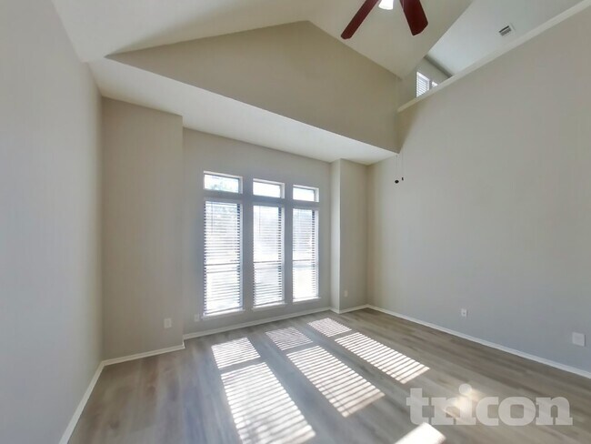 916 Simon Dr in Cedar Hill, TX - Building Photo - Building Photo