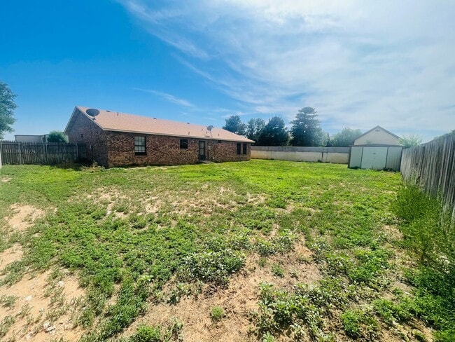 409 Monticello Pkwy Dr in Portales, NM - Building Photo - Building Photo