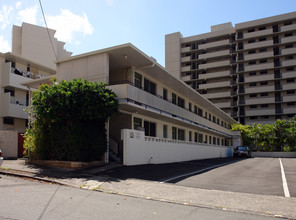 1663 Liholiho St in Honolulu, HI - Building Photo - Building Photo