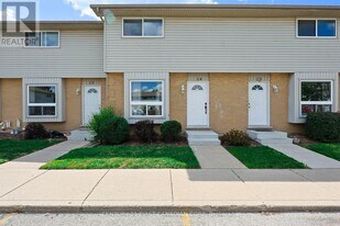 577 Third St in London, ON - Building Photo
