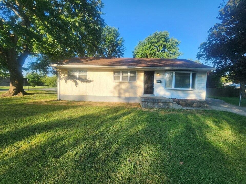 3022 Betty Ln in Louisville, KY - Building Photo