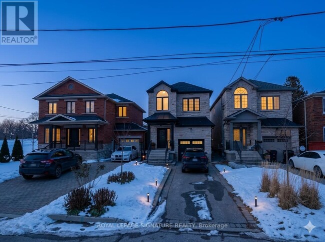 property at 282 Aylesworth Ave