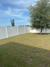 138 Tracy Cir in Haines City, FL - Foto de edificio - Building Photo