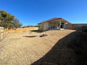 108 Cinnamon Lp in Burnet, TX - Building Photo - Building Photo