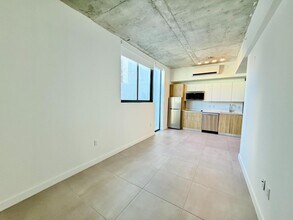 1159 NW 8th Ave in Miami, FL - Foto de edificio - Building Photo