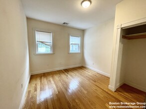 98 L St, Unit 1 in Boston, MA - Building Photo - Building Photo