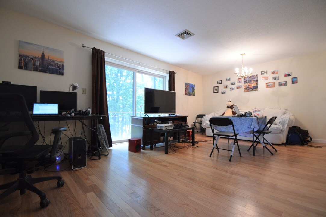 181 Littleton Rd in Chelmsford, MA - Building Photo